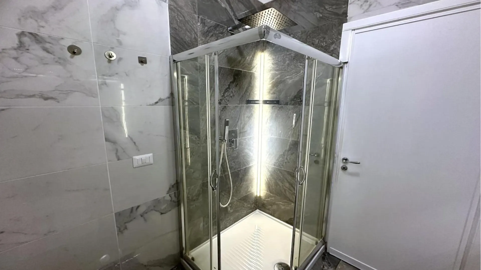 Aparthotel Ch Exclusive Apartments Cefalù Italië