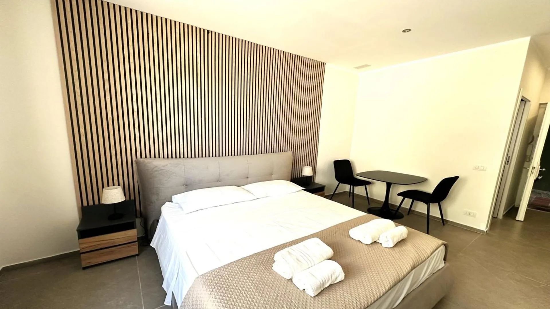 Ch Exclusive Apartments Cefalù Italië